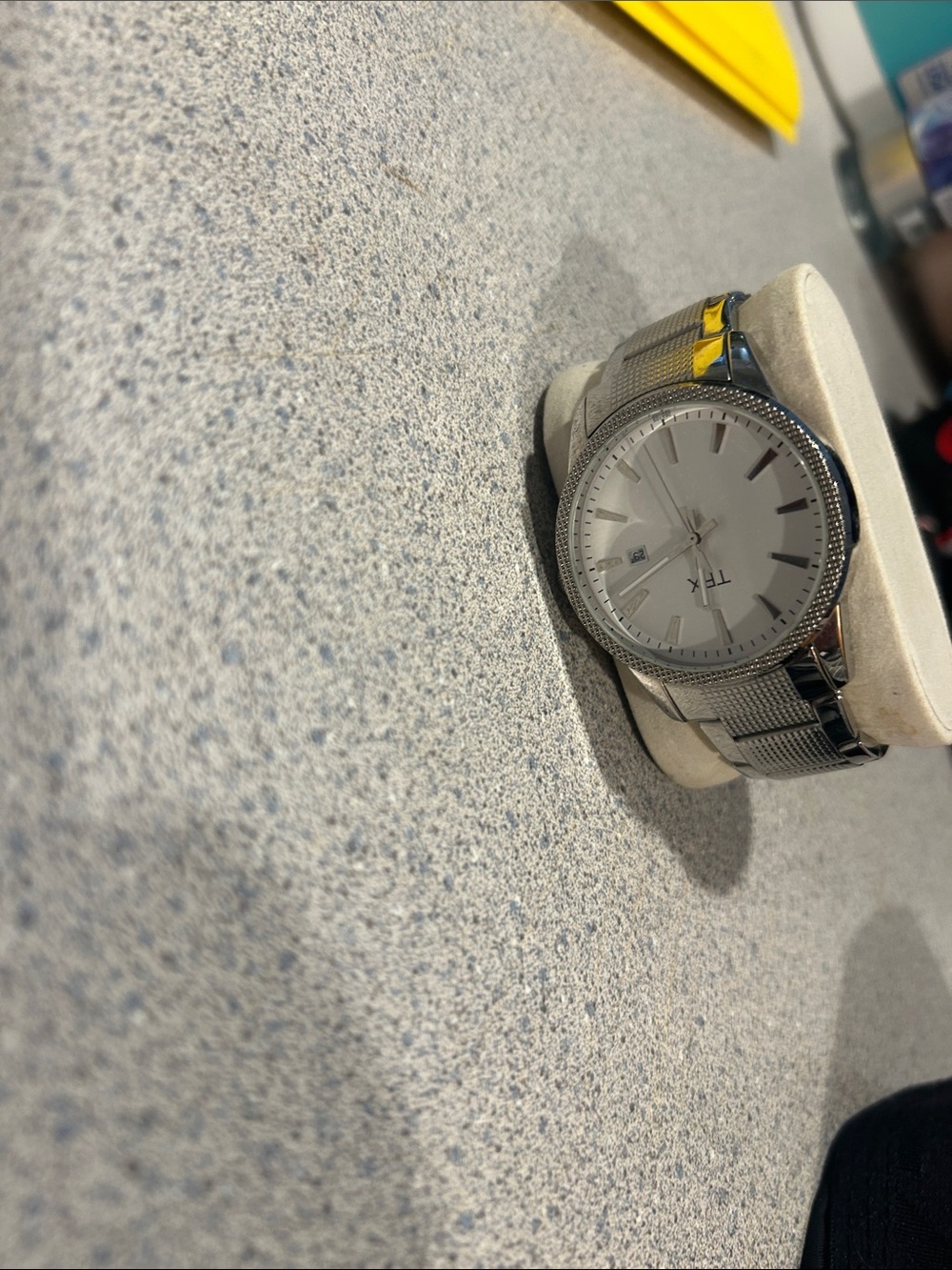 Watch - Picture 3 of 3